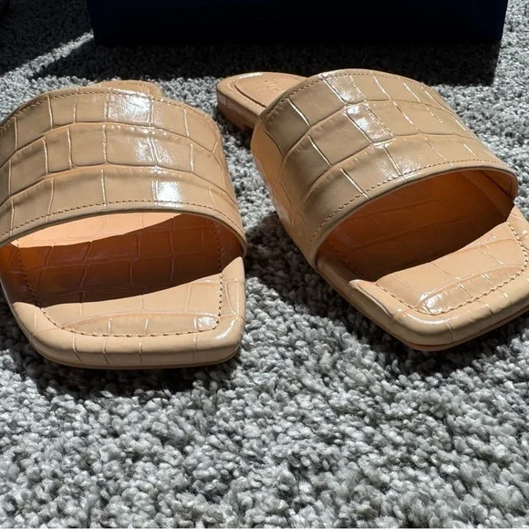 Stuart Weitzman Summer Slide Sandal Mango Color Shoe Size 8.5 NEW